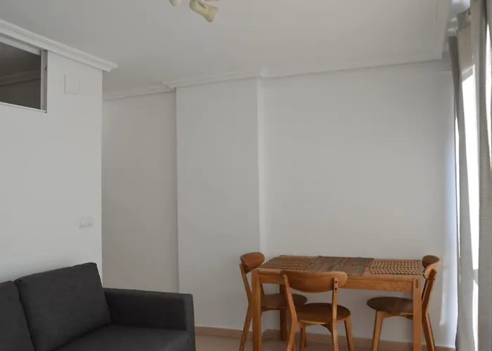 Apts Ara With Pool 베니돔