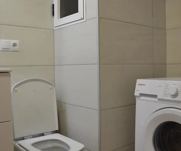 Apts Ara With Pool * 베니돔